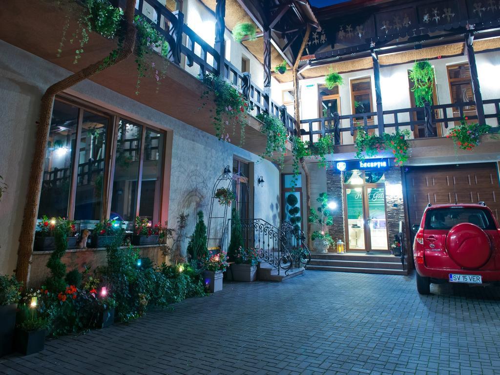 Hotel Galany Rădăuţi Extérieur photo