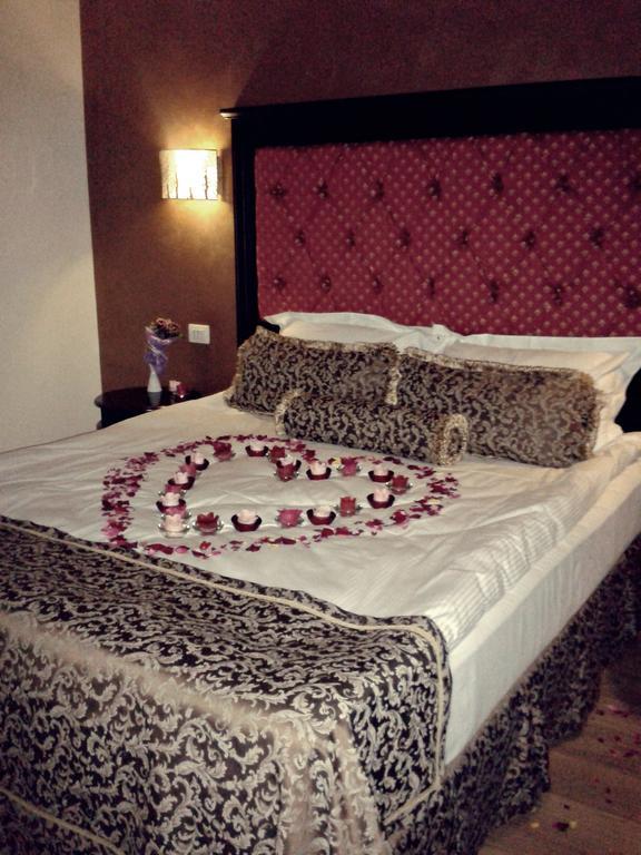 Hotel Galany Rădăuţi Extérieur photo