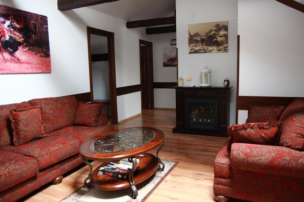 Hotel Galany Rădăuţi Extérieur photo