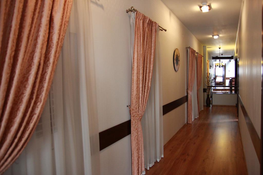 Hotel Galany Rădăuţi Extérieur photo