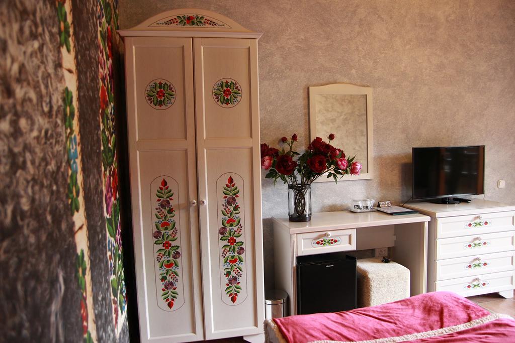 Hotel Galany Rădăuţi Extérieur photo