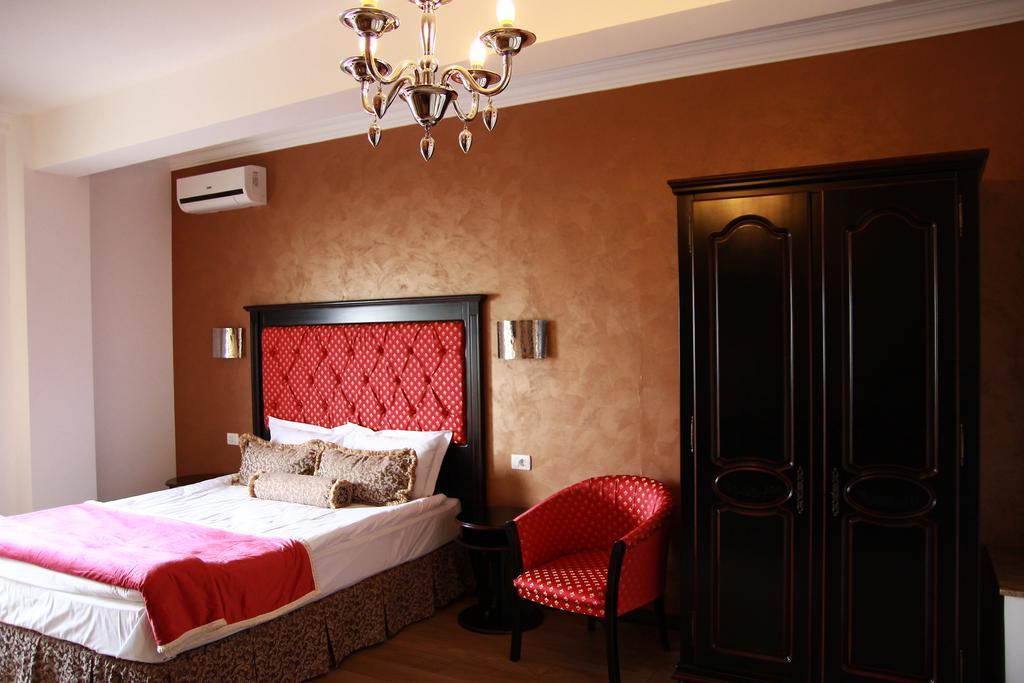 Hotel Galany Rădăuţi Extérieur photo